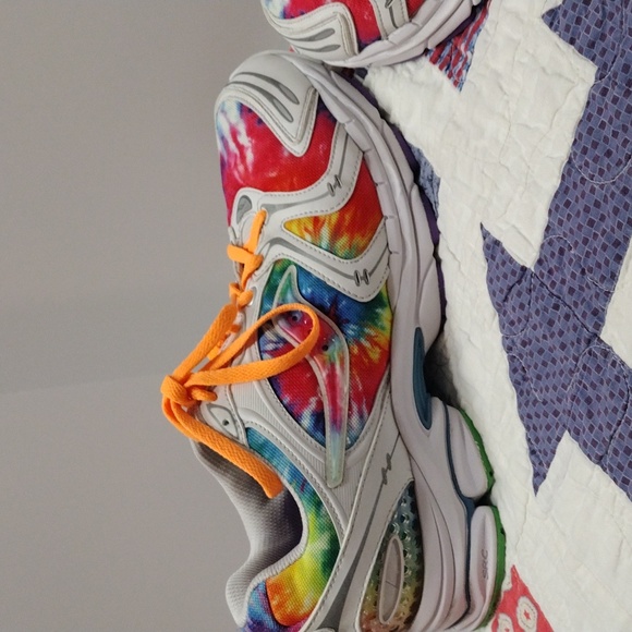 Saucony Progrid Triumph 4 Shoe White/Tie Die Rainbow Size 12 - Picture 8 of 16